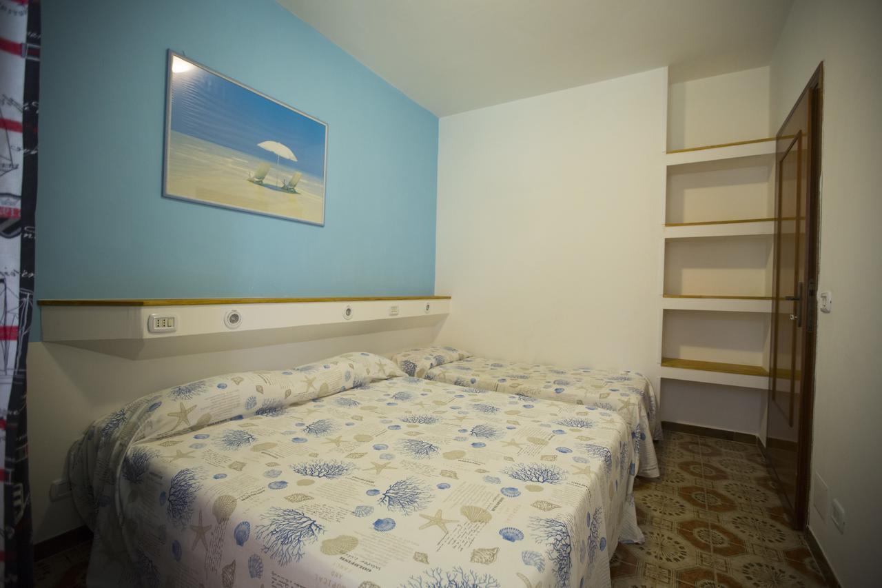 Appartamento In Villa Valentini, Fronte Mare, Giardino E Parcheggio Privato, Wifi, Dotato Di Tutti I Confort, Nel Golfo Di Gaeta Minturno Exterior foto
